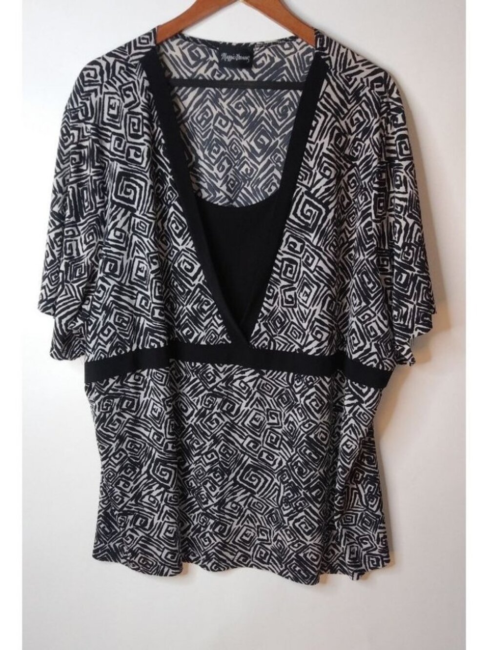 Maggie Barnes 3X Black White Geo Top Plus